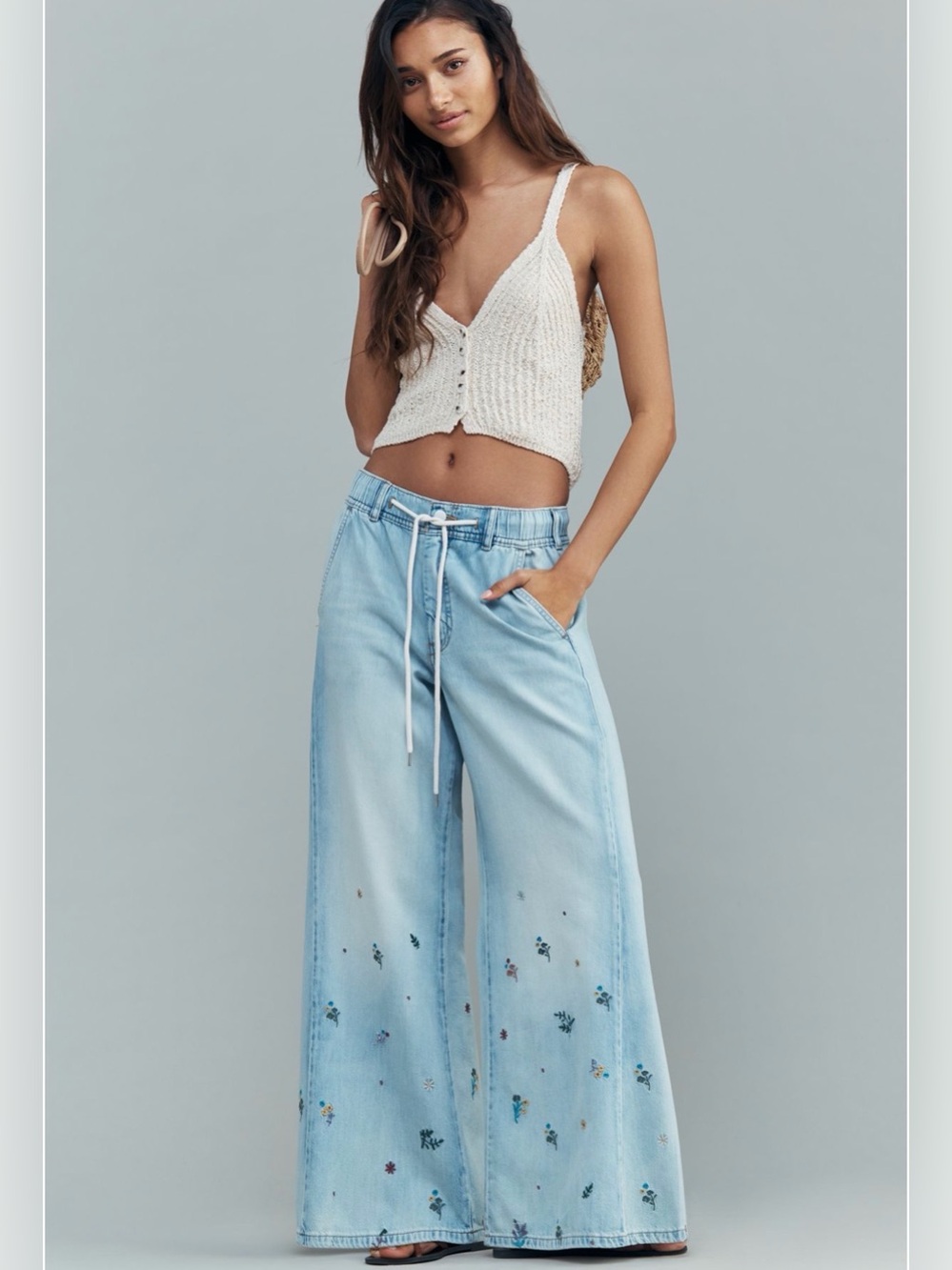 Anthropologie Adi Mid-Rise Flare Ditsy Jeans by Pilcro - Medium - Picture 4 of 12